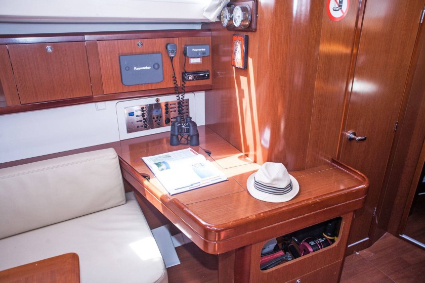 Oceanis 46 - Boatscribe.com