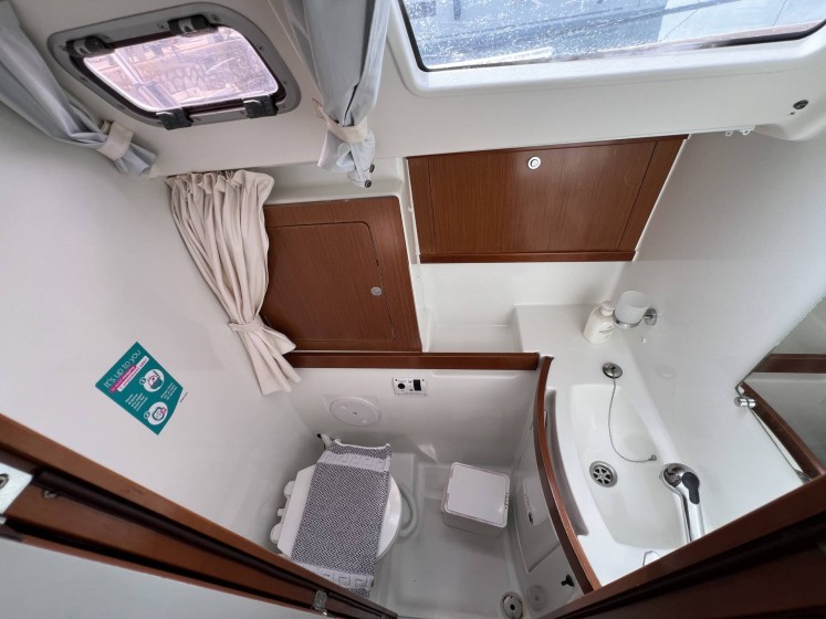 Oceanis 46 - Boatscribe.com