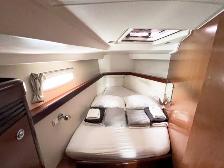 Oceanis 46 - Boatscribe.com