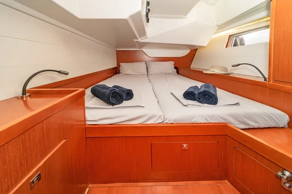 Oceanis 48 - Boatscribe.com