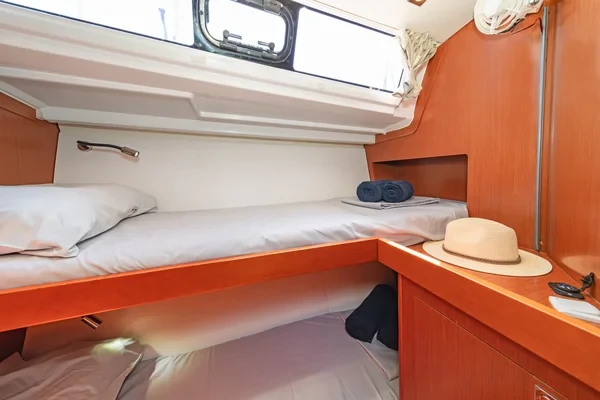 Oceanis 48 - Boatscribe.com