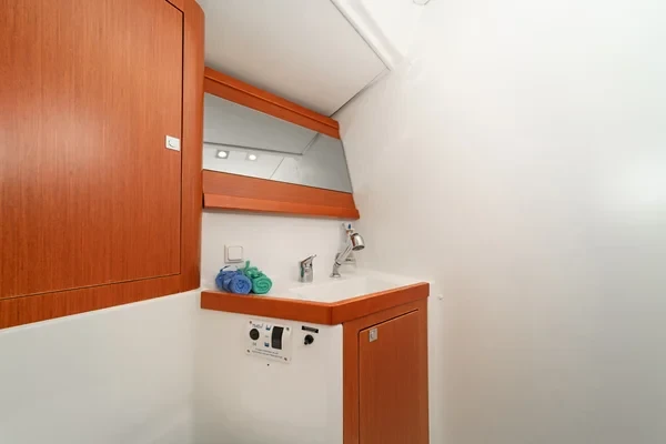Oceanis 48 - Boatscribe.com