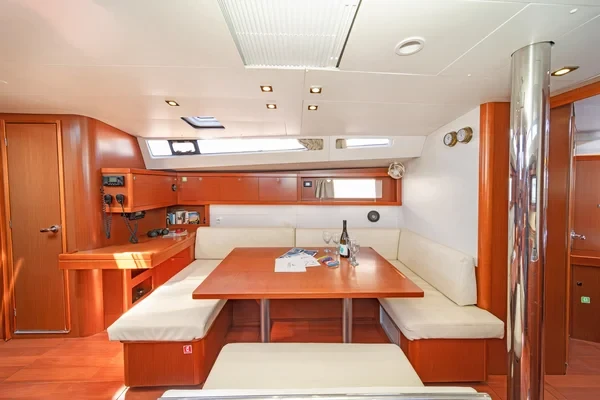 Oceanis 48 - Boatscribe.com