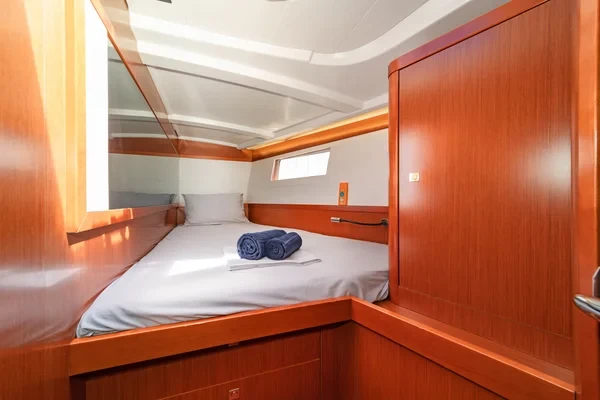Oceanis 48 - Boatscribe.com