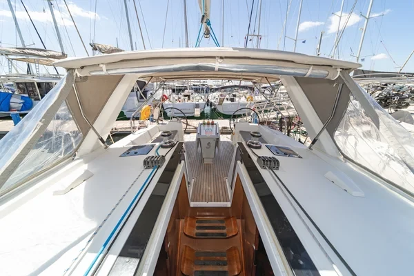 Oceanis 48 - Boatscribe.com