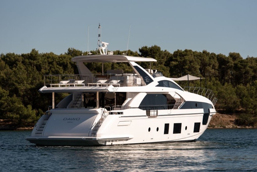 Azimut Grande 27 - Boatscribe.com
