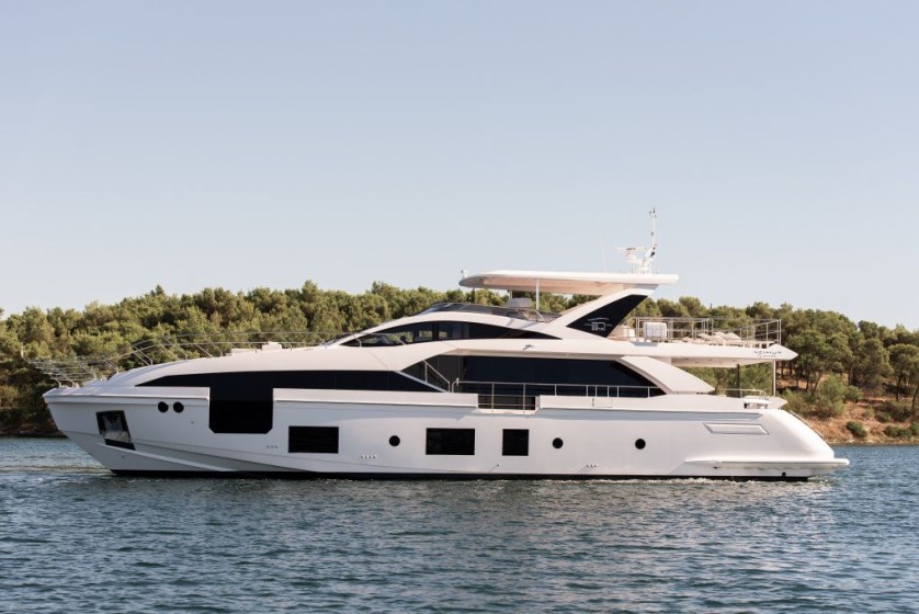Azimut Grande 27 - Boatscribe.com
