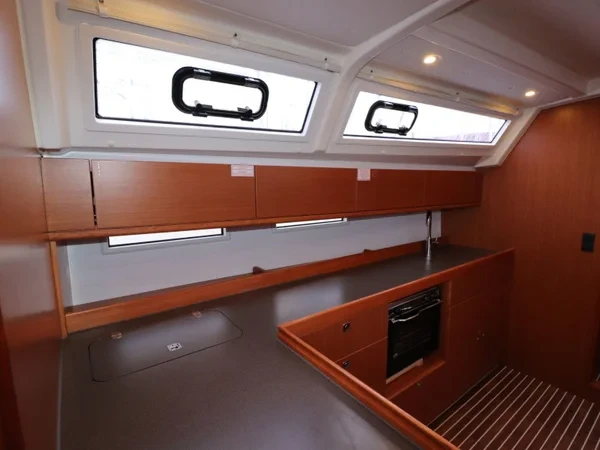 Bavaria 46 Cruiser - Boatscribe.com