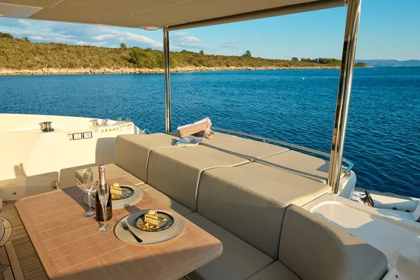 Absolute 50 Fly - Boatscribe.com