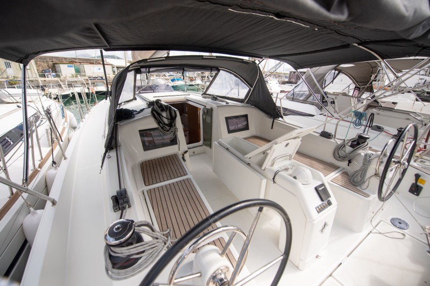 Sun Odyssey 410 - Boatscribe.com