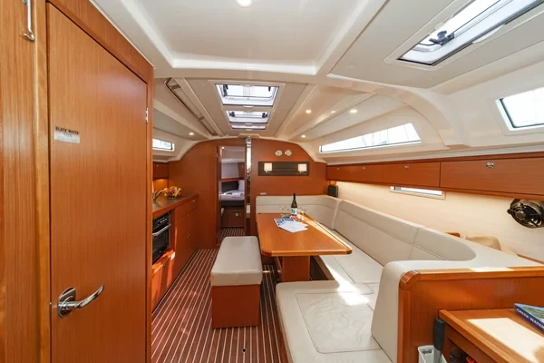 Bavaria 41 Cruiser - Boatscribe.com