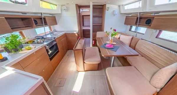 Oceanis 46.1 - Boatscribe.com