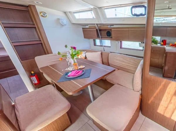 Oceanis 46.1 - Boatscribe.com