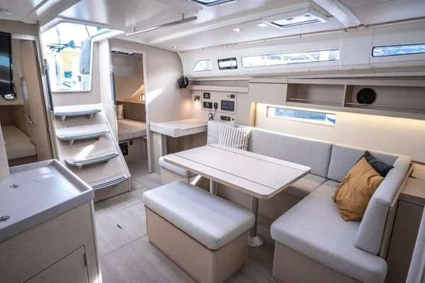 Oceanis 40.1 - Boatscribe.com