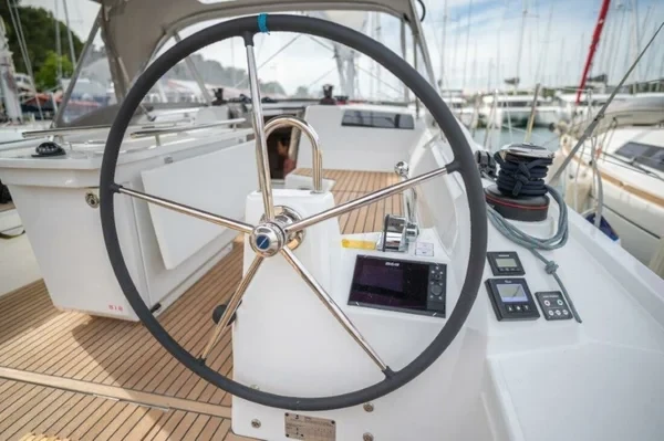 Oceanis 40.1 - Boatscribe.com