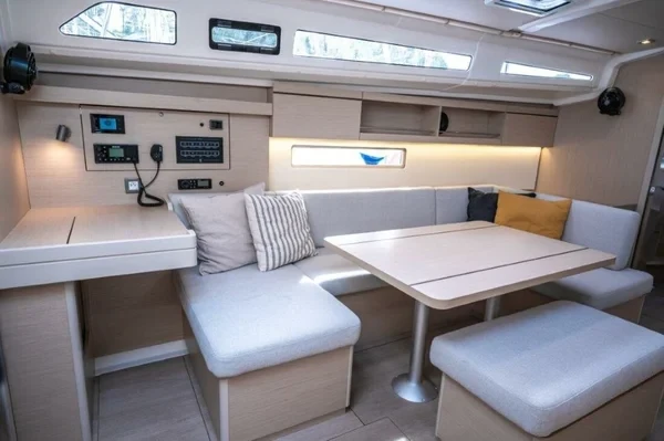 Oceanis 40.1 - Boatscribe.com