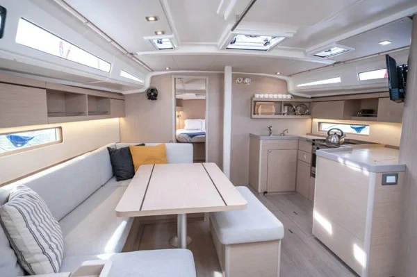 Oceanis 40.1 - Boatscribe.com