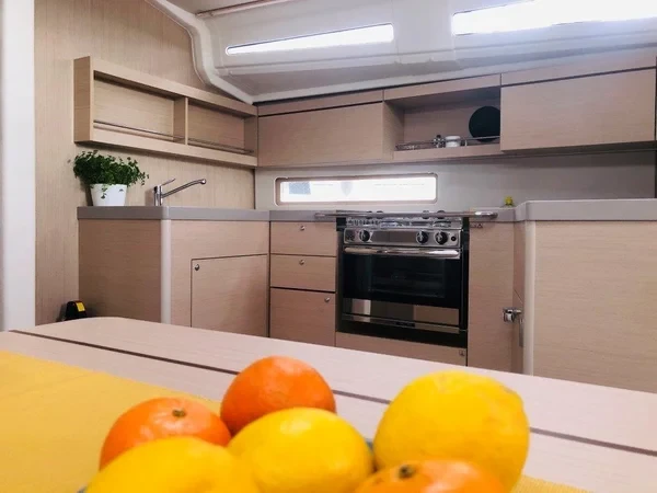 Oceanis 40.1 - Boatscribe.com