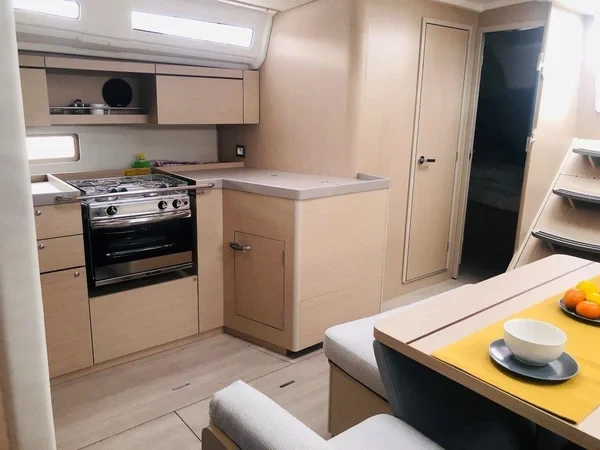 Oceanis 40.1 - Boatscribe.com