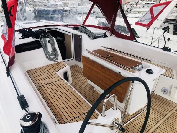 Oceanis 40.1 - Boatscribe.com