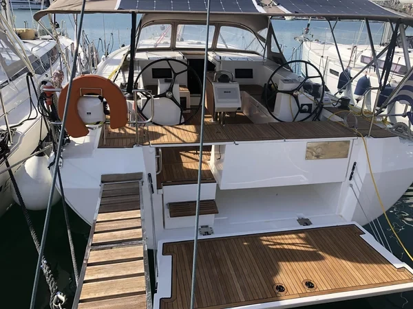 Bavaria C45 Holiday - Boatscribe.com