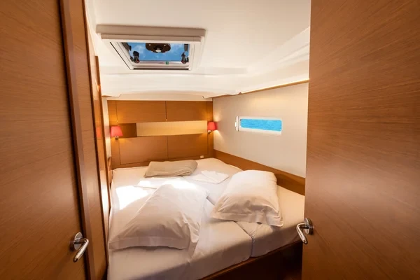 Sun Odyssey 410 - Boatscribe.com