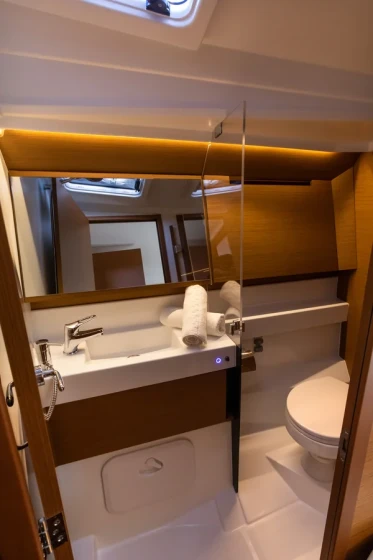 Sun Odyssey 410 - Boatscribe.com