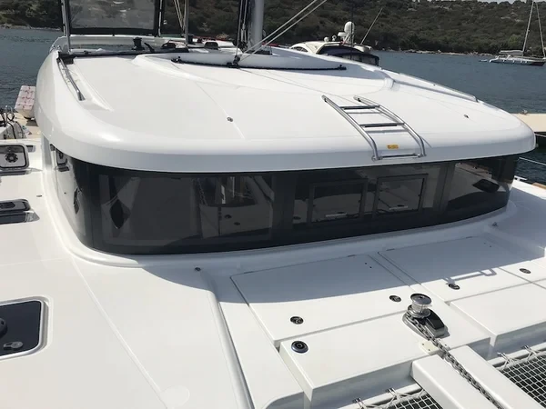Lagoon 40 - Boatscribe.com