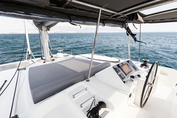 Lagoon 450 F - Boatscribe.com