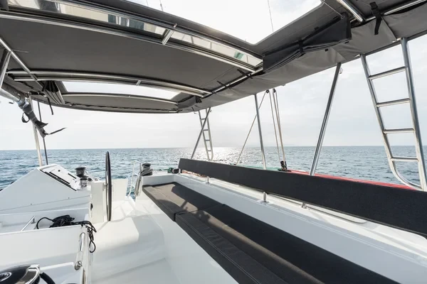 Lagoon 450 F - Boatscribe.com
