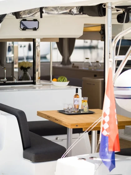 Lagoon 46 - Boatscribe.com