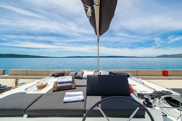 Lagoon 46 - Boatscribe.com
