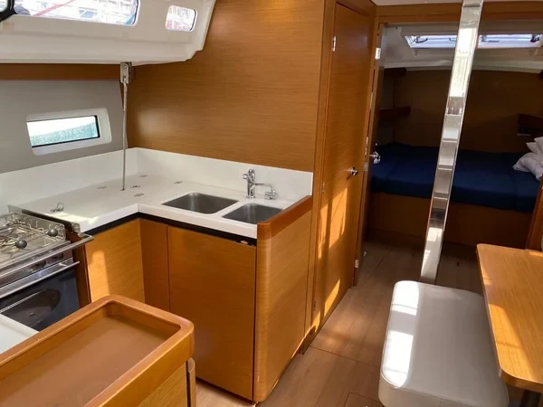 Sun Odyssey 440 - Boatscribe.com