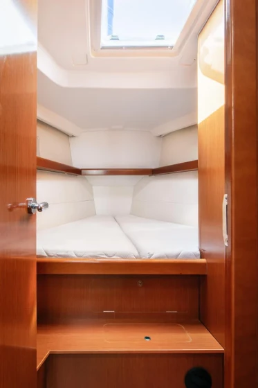 Oceanis 43 - Boatscribe.com