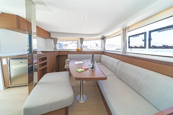 Lagoon 42 - Boatscribe.com