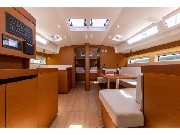 Sun Odyssey 490 - Boatscribe.com