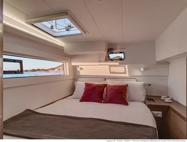 Lagoon 40 - Boatscribe.com
