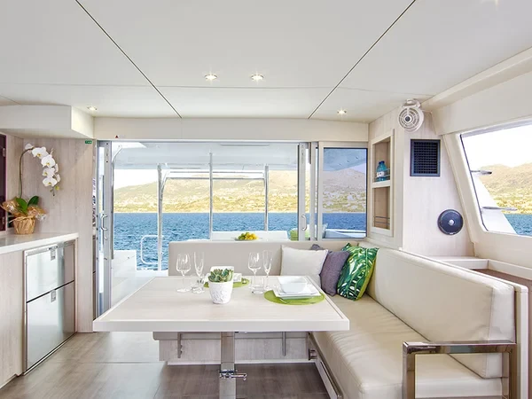 Leopard 40 - Boatscribe.com