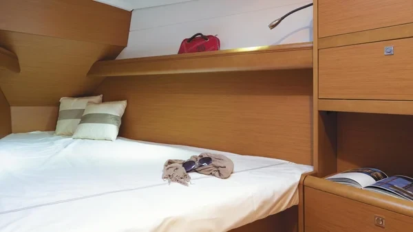 Sun Odyssey 389 - Boatscribe.com