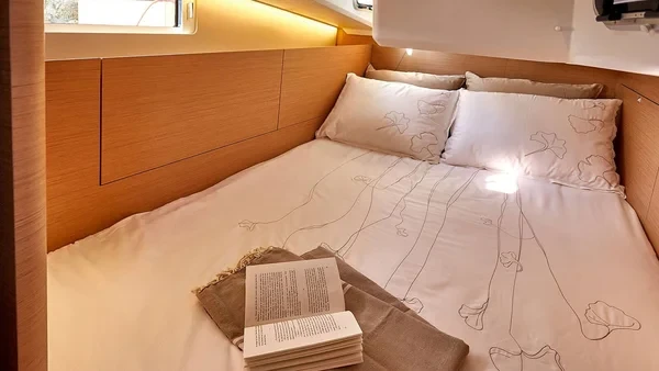 Sun Odyssey 410 - Boatscribe.com