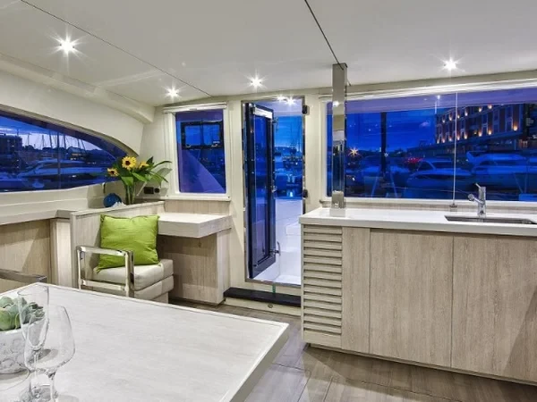 Leopard 40 - Boatscribe.com