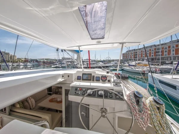 Leopard 40 - Boatscribe.com