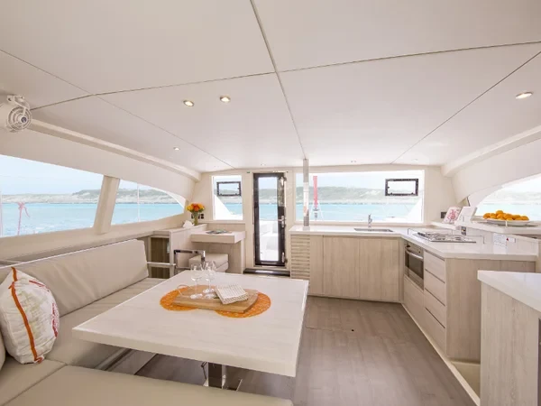 Leopard 40 - Boatscribe.com