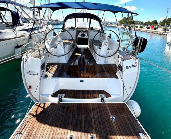 Bavaria 37 Cruiser - Boatscribe.com