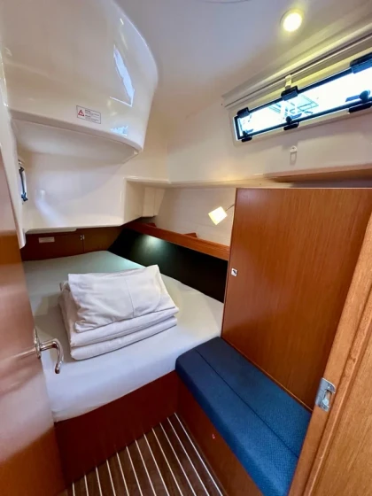 Bavaria 37 Cruiser - Boatscribe.com
