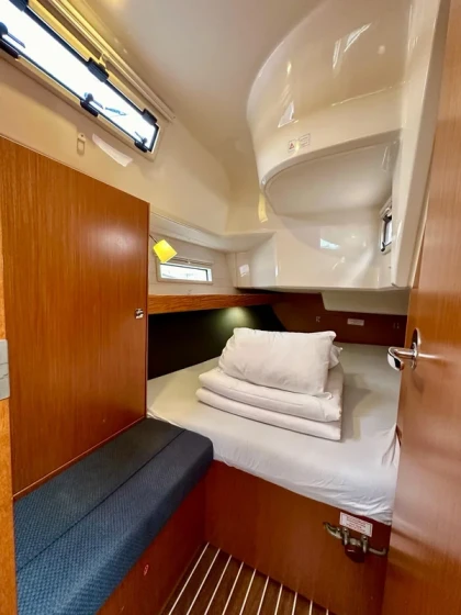 Bavaria 37 Cruiser - Boatscribe.com