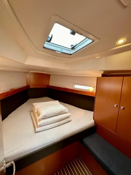 Bavaria 37 Cruiser - Boatscribe.com