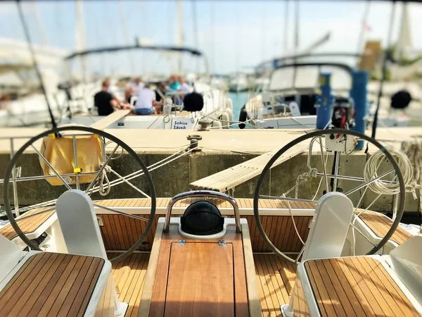Bavaria 37 Cruiser - Boatscribe.com
