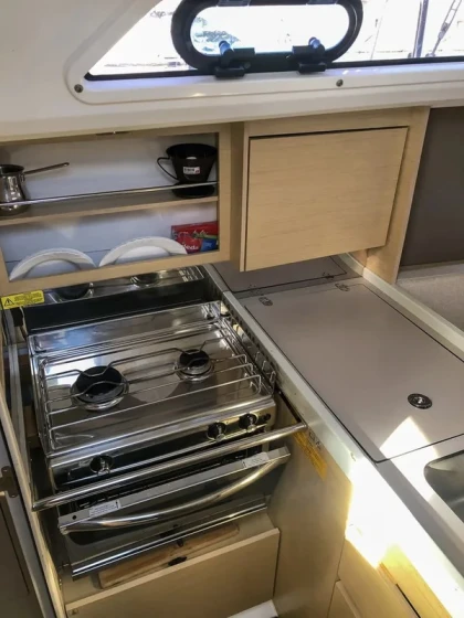 Oceanis 30.1 - Boatscribe.com