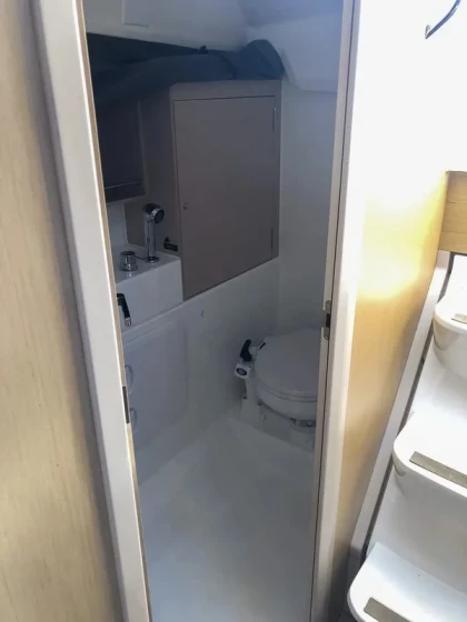 Oceanis 30.1 - Boatscribe.com